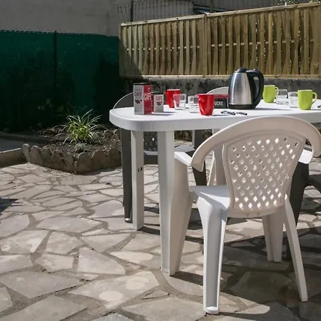 Avec Terrasse