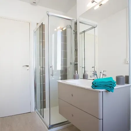 아파트 Avec Terrasse *